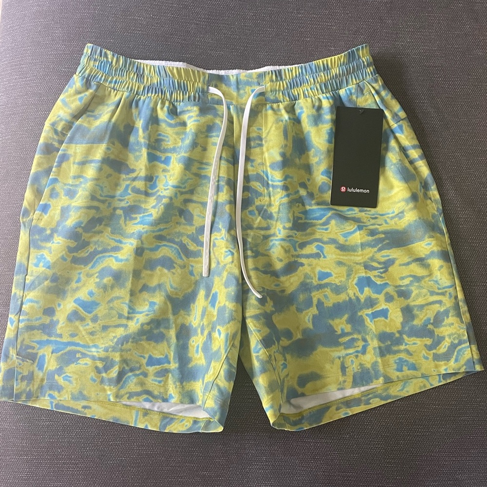 Lululemon Channel Cross Short 7in
